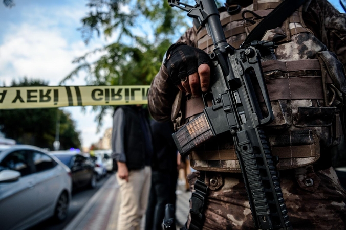 Dėl sprogimo prie policijos nuovados Stambule sulaikyti įtariamieji
