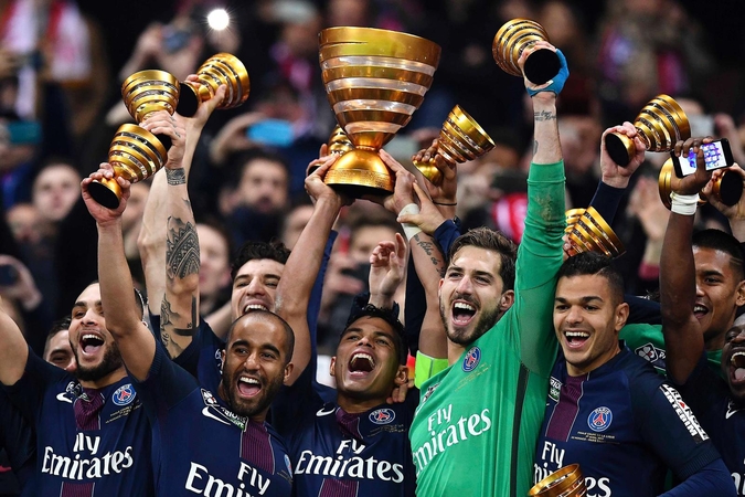 „Saint-Germain“ futbolininkai iškėlė Prancūzijos lygos taurę