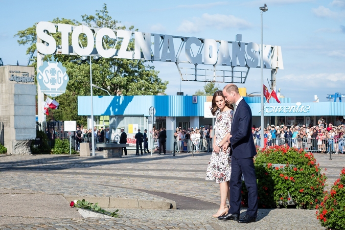 Britų karališkoji pora Lenkijoje aplankė Štuthofą ir Gdanską