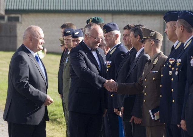 J. Olekas tikisi Vengrijos karių pratybose Lietuvoje ir kitąmet