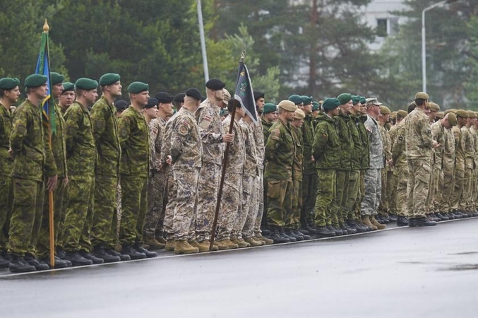 Baltijos šalyse baigėsi tarptautinės pratybos „Kardo kirtis 2014“