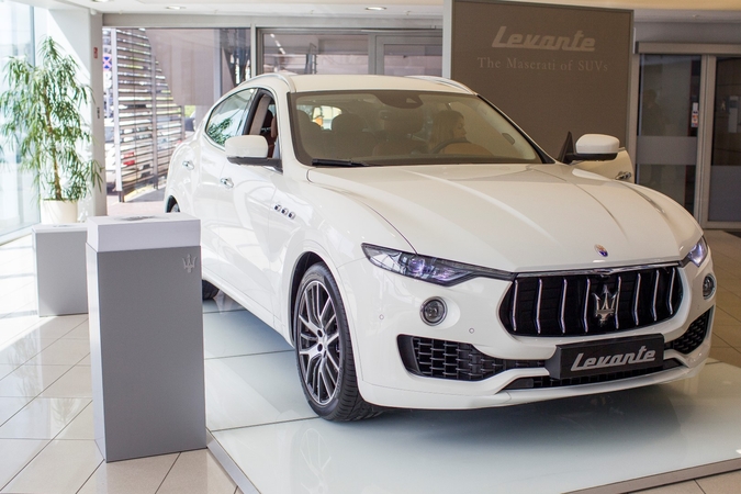 Sostinėje pristatytas grakštusis „Maserati Levante“ visureigis