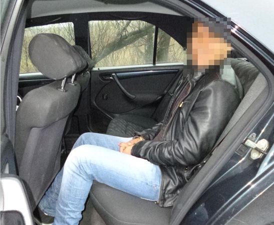 Pasieniečiai sulaikė tadžiką, automobilyje gabenusį pabėgėlį iš Afganistano