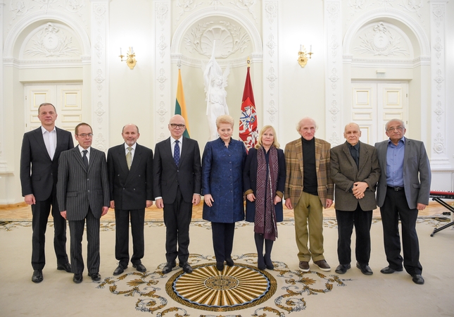 Prezidentė nacionalinės premijos laureatams: ačiū už meilę žmogui ir Lietuvai