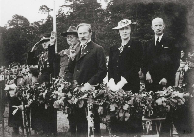 1938 m. J. Miežlaiškio užfiksuotas skautų paradas