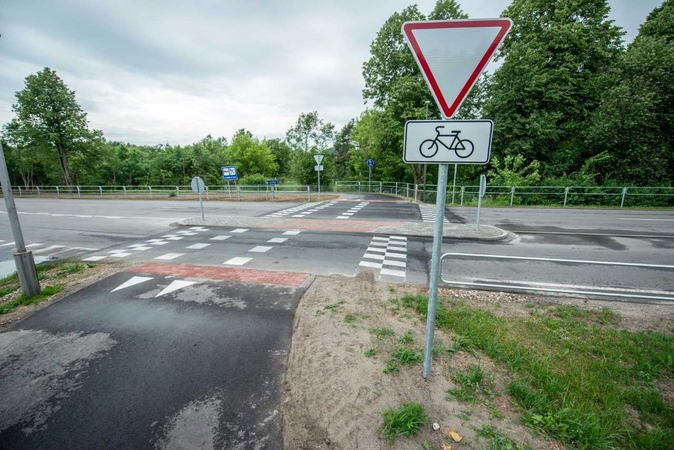 Kauno dviratininkai į Kleboniškį važiuos asfaltuotu taku