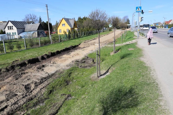 Garliavoje atsiras nauji šaligatviai