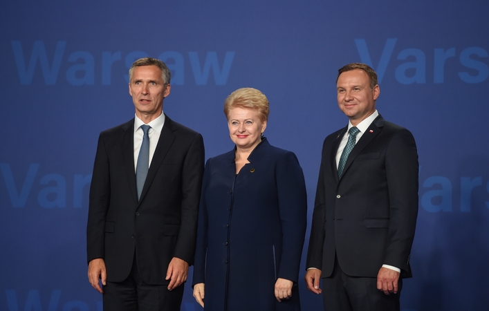 NATO šalių lyderiai nusprendė dislokuoti po batalioną Baltijos šalyse ir Lenkijoje 