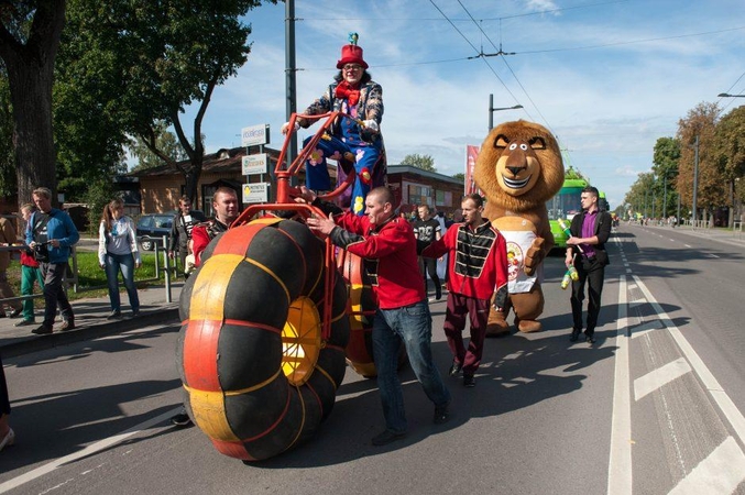 Šančių parade – nuo žaismingų kaukių iki protestuotojų