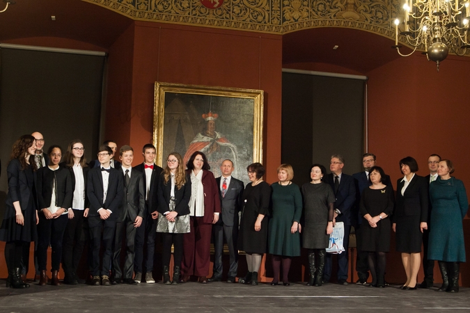 Už medalius olimpiadose apdovanoti talentingiausi Lietuvos mokiniai