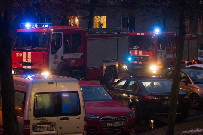 Vilniaus mokyklos rūsyje buvo kilęs gaisras