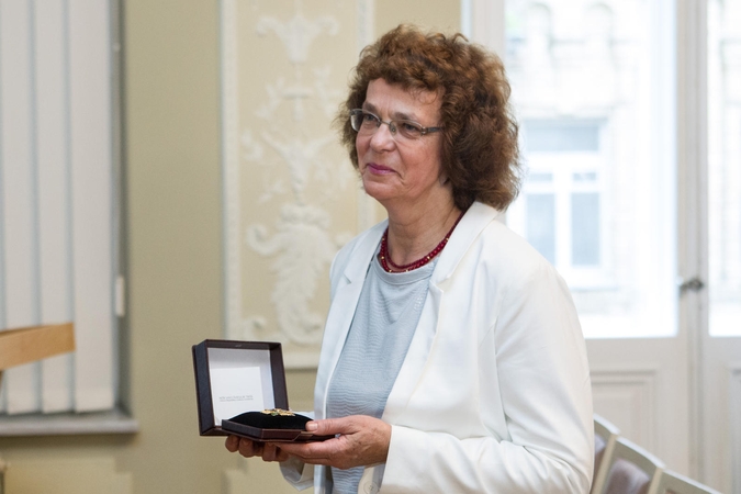 VDU profesorei A. Nugaraitei – Kultūros ministerijos garbės ženklas