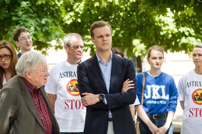 Konservatoriai surengė protesto akciją prieš Astravo AE