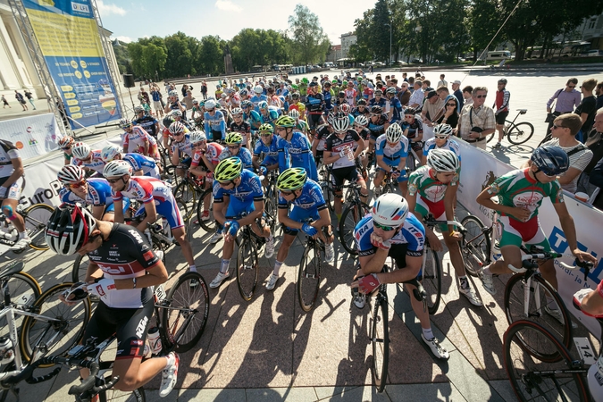Sostinėje startavo prestižinės dviratininkų lenktynės „Baltic Chain Tour“