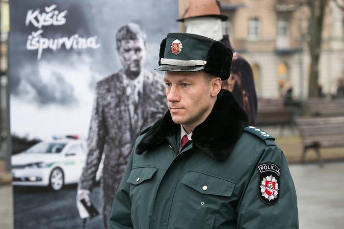 Į Kudirkos aikštę susirinkę policininkai prašė neduoti kyšių