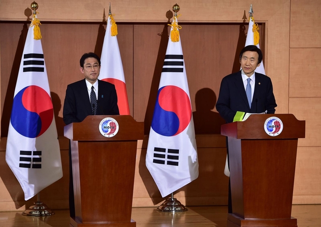 Pietų Korėja ir Japonija susitarė dėl kompensacijų „paguodos moterims“