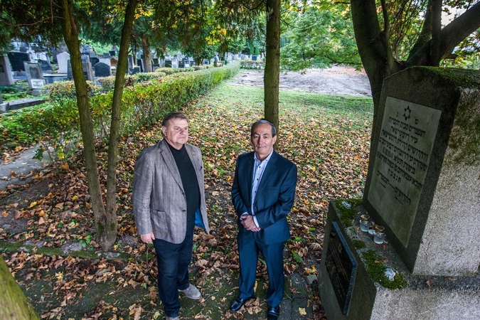Išgirdo žydų bendruomenės prašymą