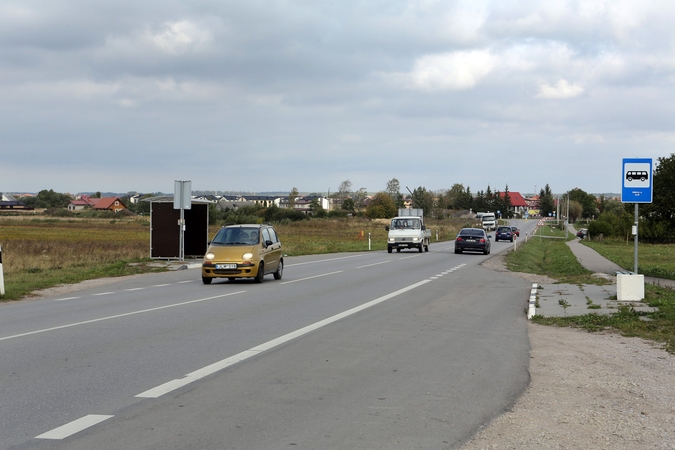 Gindulių gyventojai jau daug metų laukia, kada bus įrengta pėsčiųjų perėja.