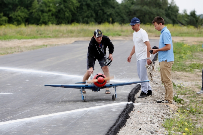 Mickuose – įspūdingas aviamodelių šou