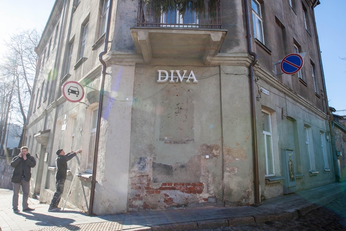 Akibrokštas senamiestyje: Vaižgantas tapo „Diva“