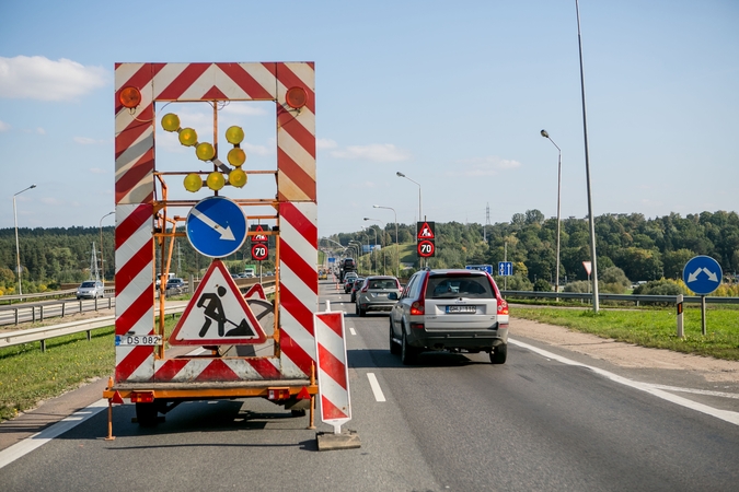 Tikrinant Kleboniškio tiltą – nauji išbandymai vairuotojams