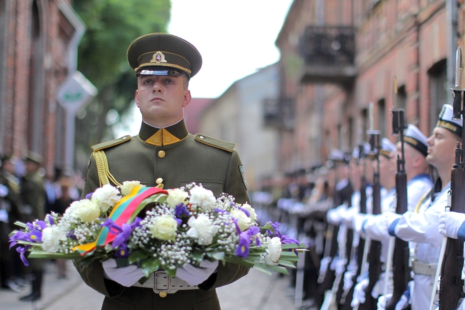 Pagerbė: žydų karių atminimo ceremonijos akimirka.