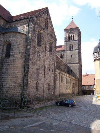 Istorinis: šio Kvedlinburgo vienuolyno metraštyje vienuolės 1009 m. įrašė Lietuvos vardą.