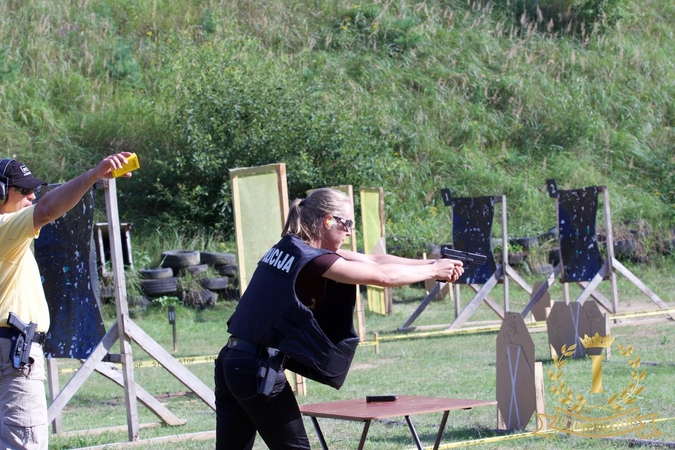 Alytuje rankos taiklumą miklino policininkai iš visos Lietuvos
