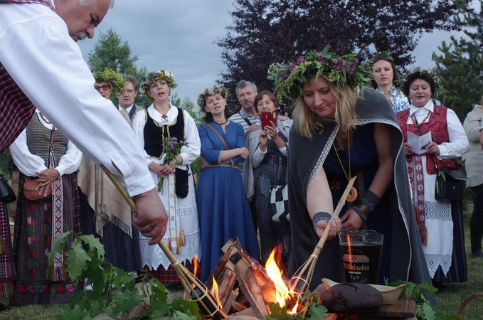 Šimtmečio Joninės Trakų rajone: padovanok žolynų vainiką Lietuvai
