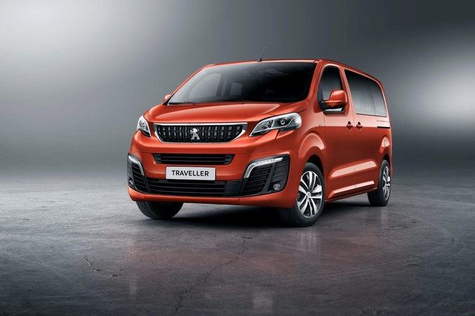 Naujas „Traveller“ mikroautobusas ketina nustebinti „Peugeot“ mėgėjus