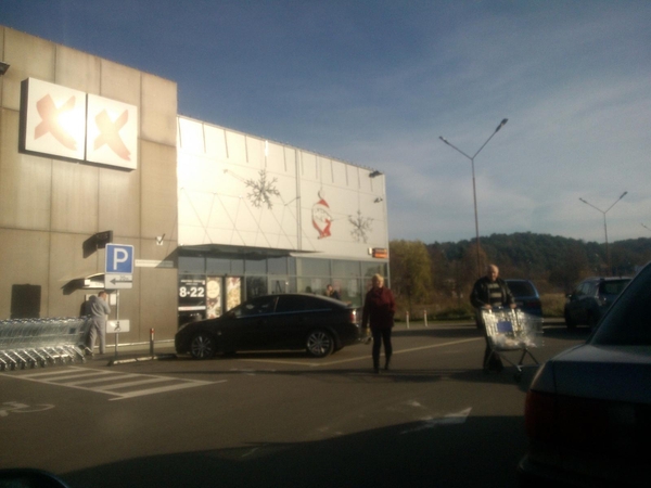 Prekybos centro "Maxima" kalendoriuje - ankstyvos Kalėdos?
