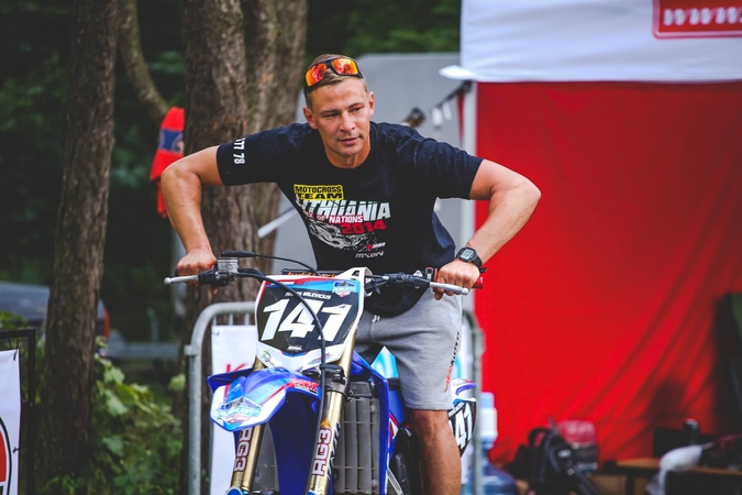 Įspūdinga Italijos motokroso trasa lietuvių neišgąsdino