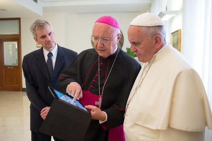 Popiežius smerkia Bažnyčios bendrininkavimą lytiniame išnaudojime