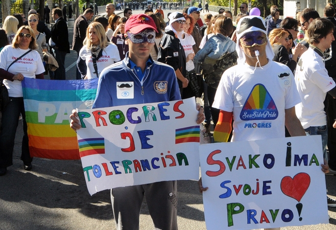 Pirmąjį gėjų paradą Juodkalnijos sostinėje aptemdė smurtas