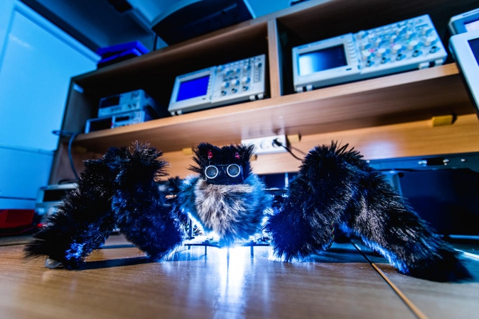 Parodos „Studijos 2014” lankytojus pasitiks būrys VGTU robotų