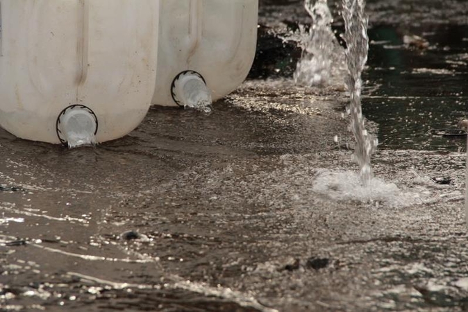 Vilniuje sunaikintos beveik 4 tonos kontrabandinio alkoholio
