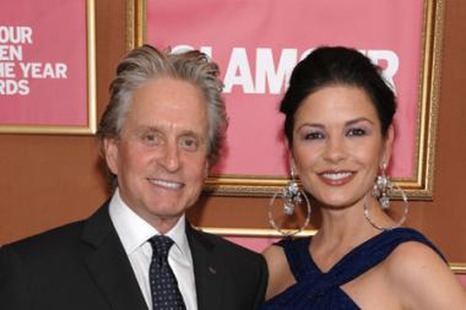 M.Douglasas ir C.Zeta-Jones pripažinti populiariausia Holivudo pora