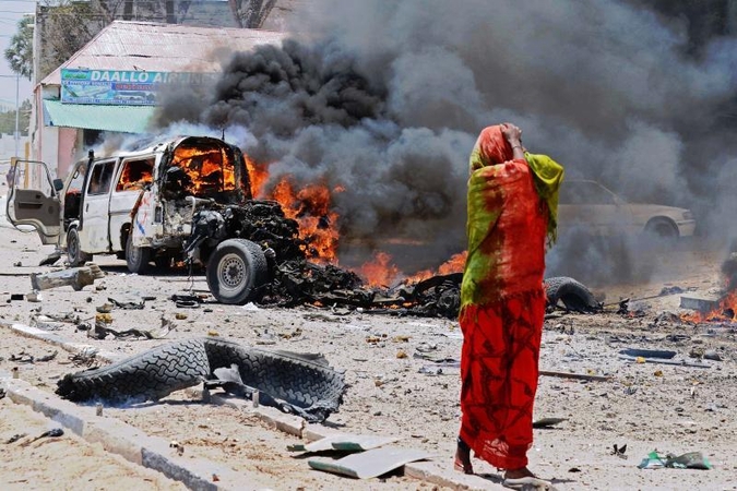 Somalis: bomba automobilyje nusinešė mažiausiai 8 žmonių gyvybes 