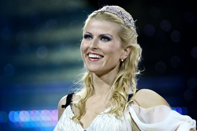 R. Mikelkevičiūtė: Kalėdų naktį sėlindavau į priemenę aguonpienio