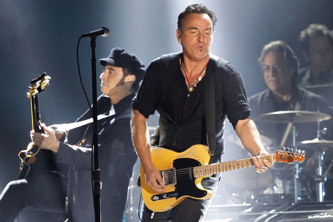 Bruce'as Springsteenas įsitraukė į dingusio studento paieškas (foto)
