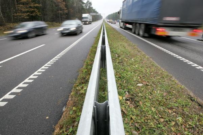 Rusijoje siūloma itin griežtai bausti valstybinių TP numerių vagis