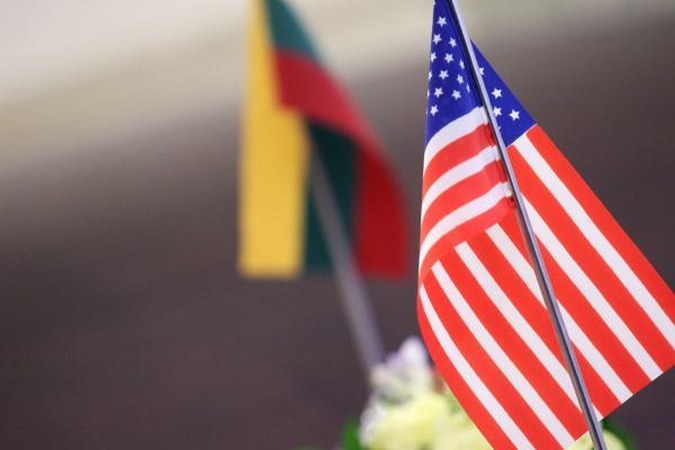 Lietuvoje lankosi aukšto lygio JAV senatorių delegacija