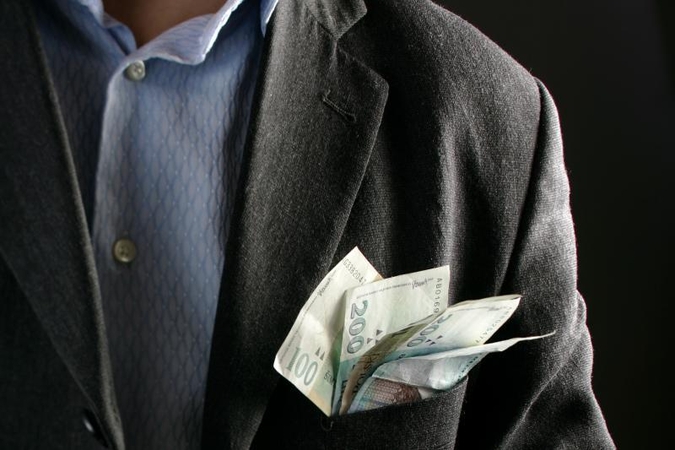 Bankroto administratorius iš įmonių pasisavino 53 tūkst. litų