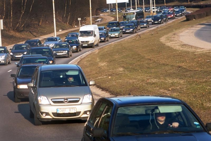 Pagrindinius Vakarinio aplinkkelio darbus tikimasi baigti greičiau