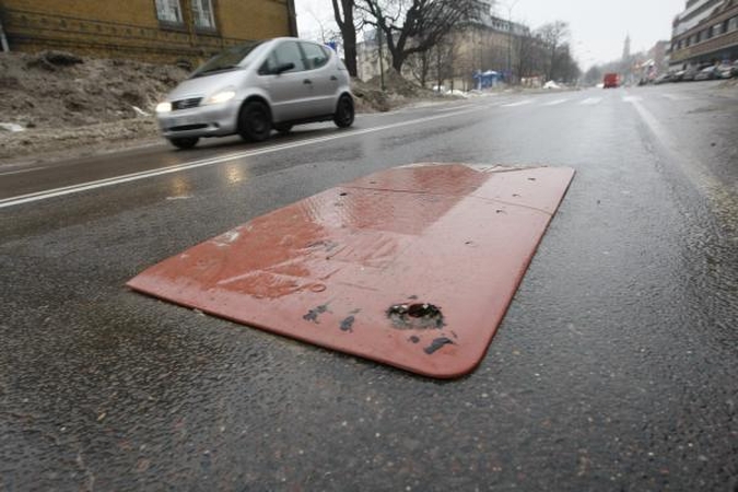 Už Klaipėdos gatvėse sugadintus automobilius – kompensacija 