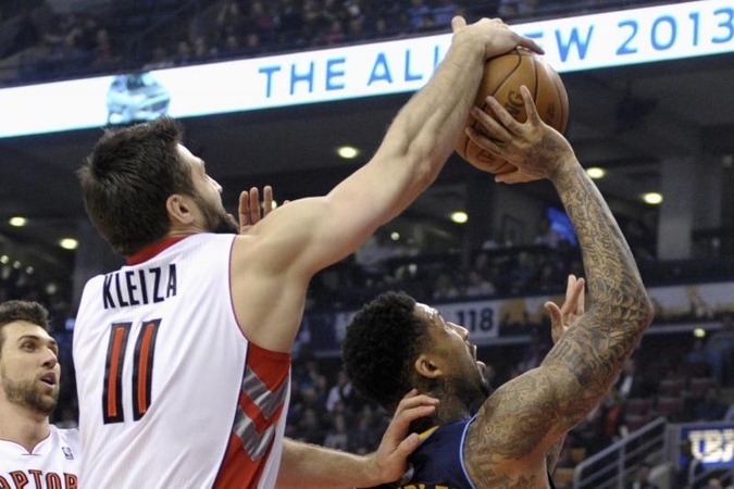 L.Kleiza pelnė 15 taškų, o „Raptors“ pagaliau laimėjo