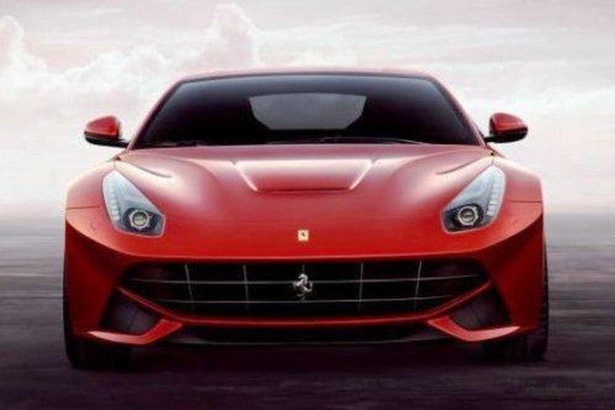„Ferrari“ pristatė greičiausią automobilį