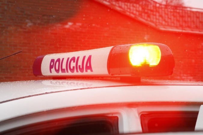 Vakarojantys vilniečiai taksi nekviečia, bet girti sėda prie vairo