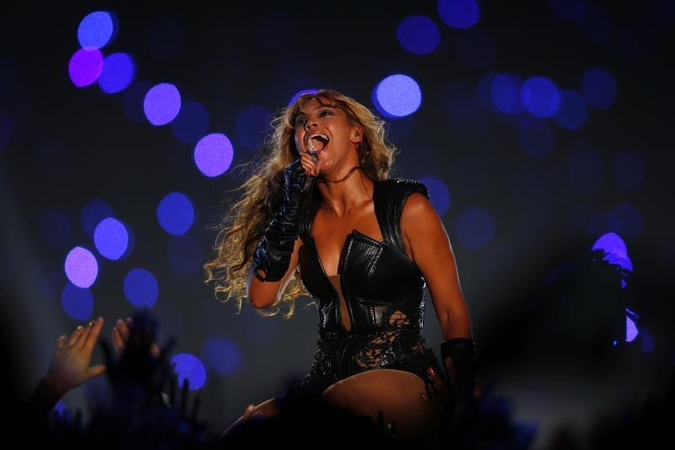 Filme „Didysis Getsbis“ Beyonce uždainavo A. Winehouse hitą (foto)