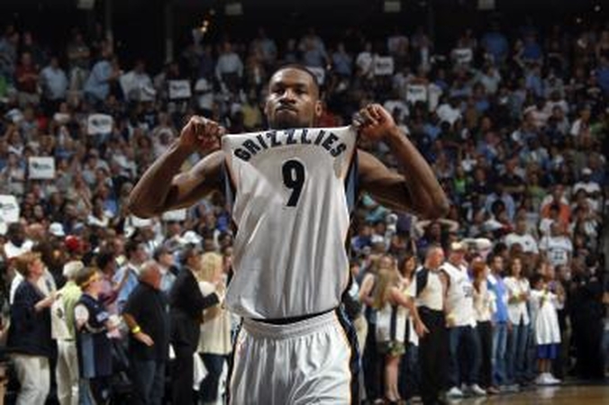 "Grizzlies" sensacingai eliminavo Vakarų konferencijos nugalėtojus 